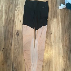 Nike leggings